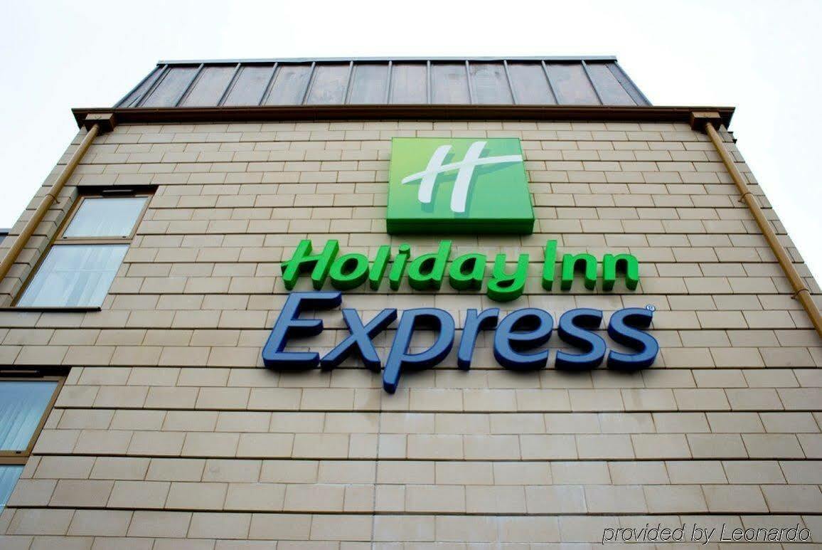 Holiday Inn Express Windsor, An Ihg Hotel Exterior foto